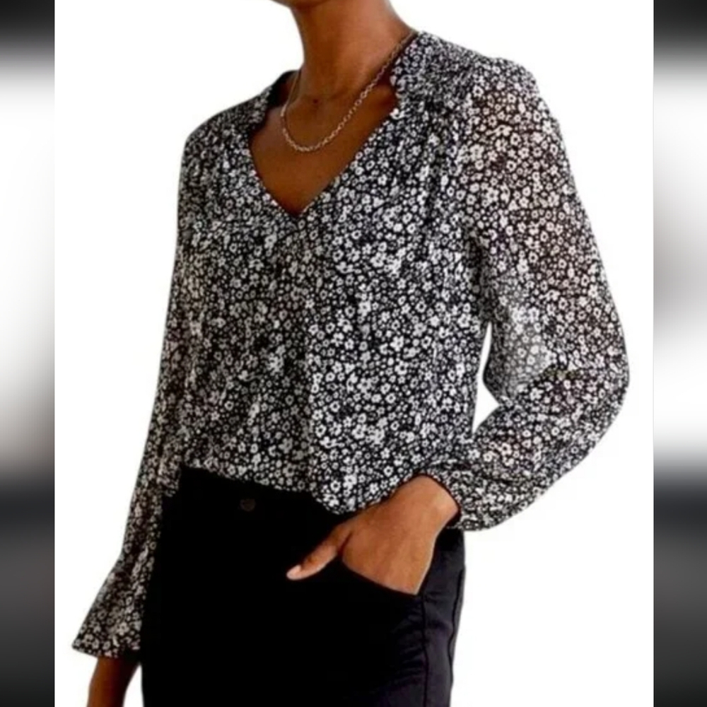 Evereve Shay Black And White Floral Mesh Top